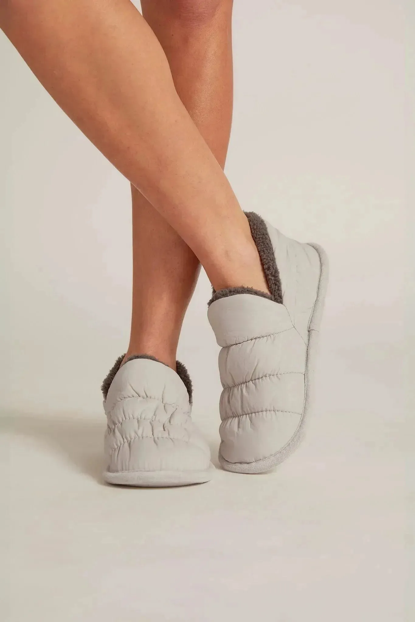 Faceplant Puffer Slipper in Grey