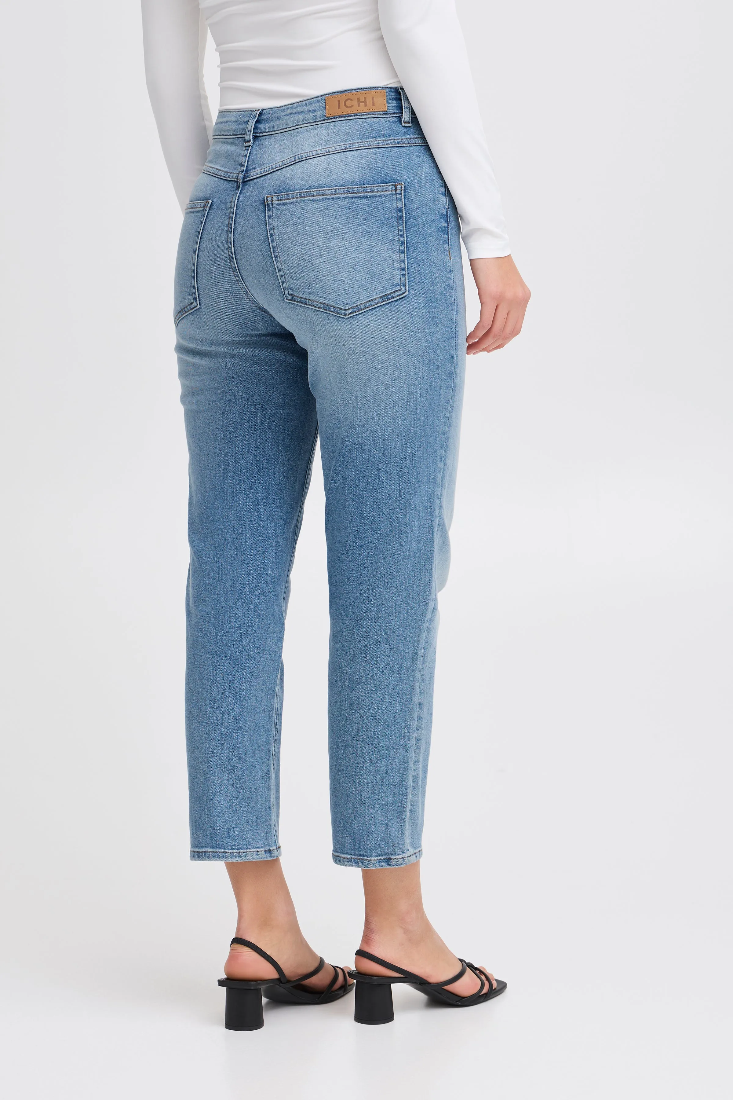 Ichi Twiggy Raven Cropped Denim - Light Wash