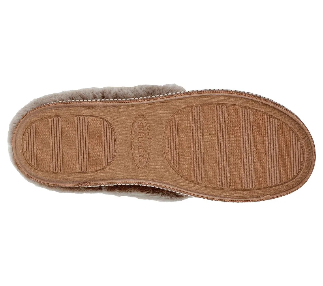 Skechers Cozy Campfire- Lovely Life Slippers